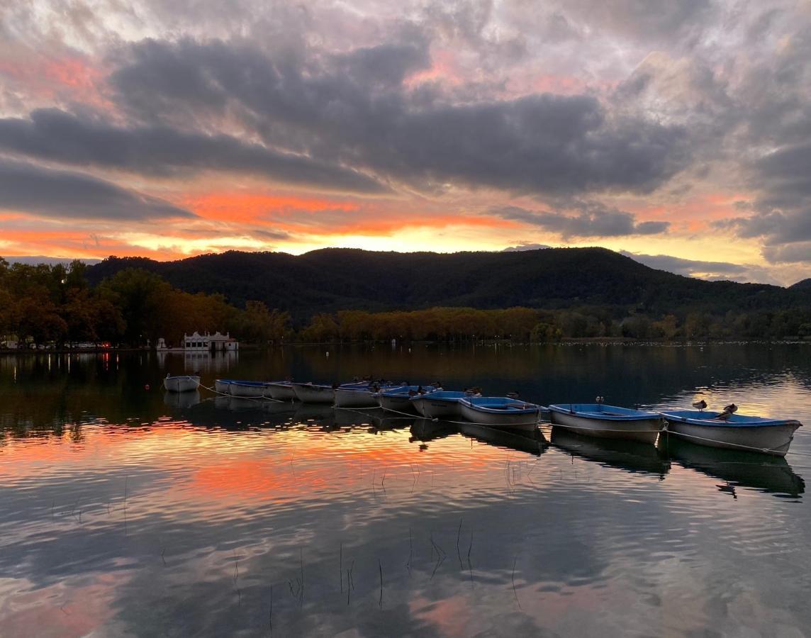 Jasalpi Unico Apartamento Delante Del Lago De Banyoles Luaran gambar